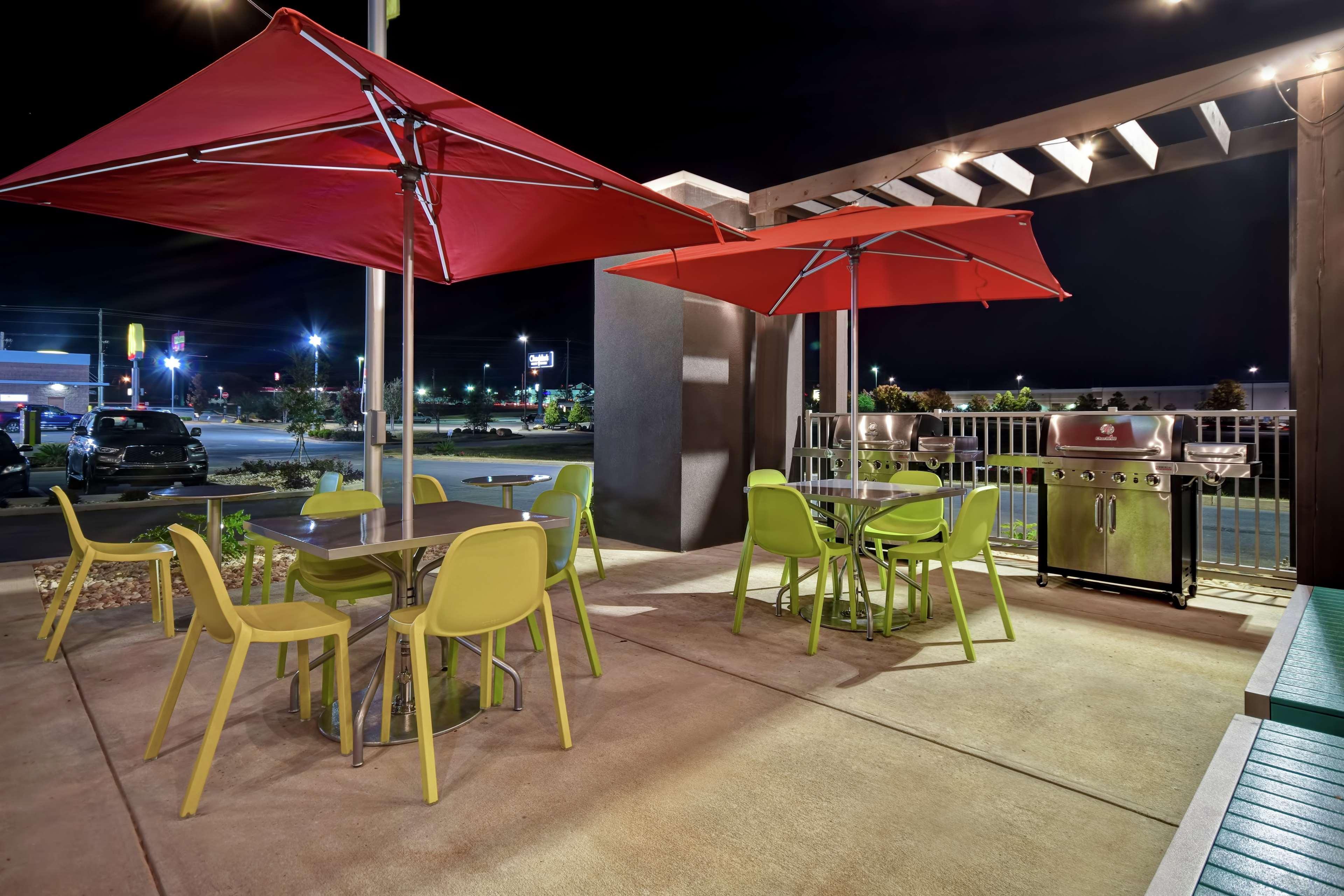 Home 2 Suites By Hilton Dothan Bagian luar foto